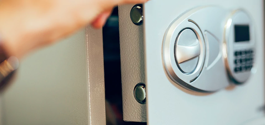 Fingerprint Safe Openers in Stanford, CA
